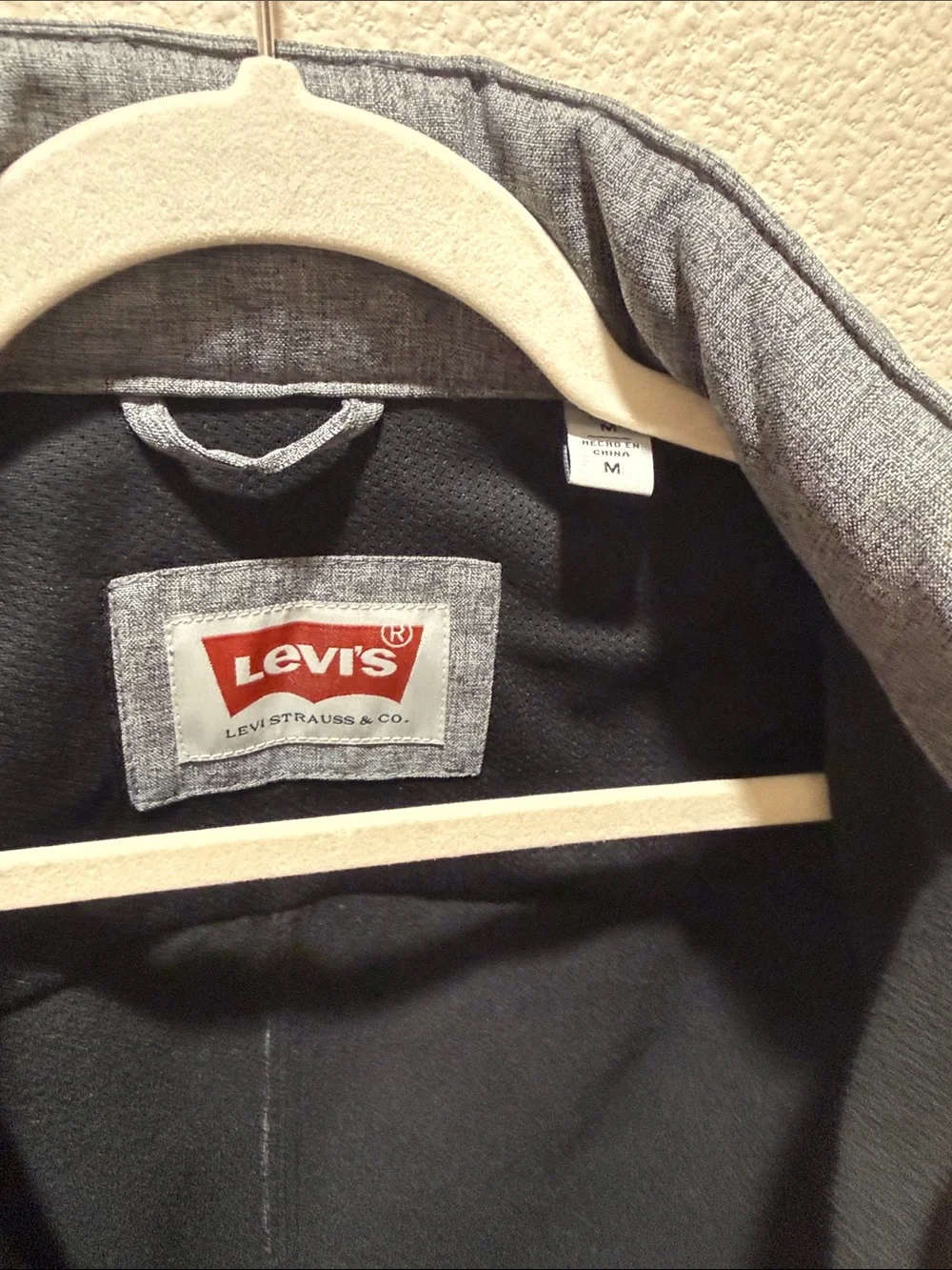 Levi's Gray Men's Lightweight Shirt Jacket with Stand Collar - Picture 2 of 4